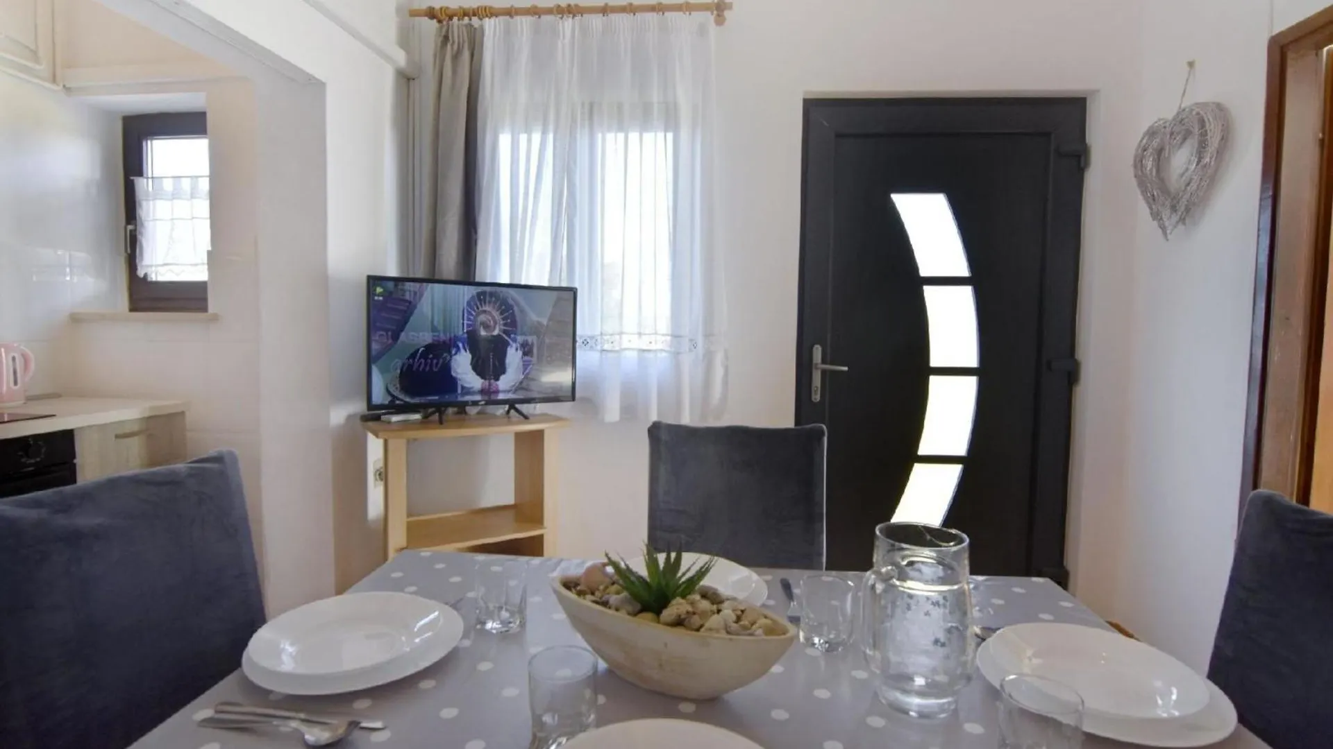 Silva-Unterkunft Im Erdgeschoss, 2 Schlafzimmer, Garten Bašanija Apartamento
